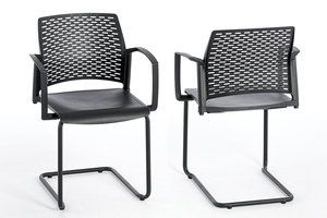 Der Paris FS AL bietet mit seinen Armlehnen einen guten Sitzkomfort